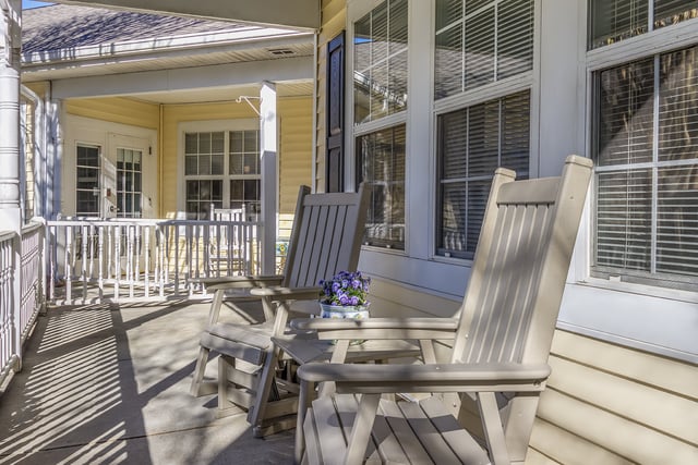 TBN_02_Porch