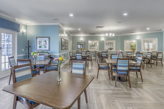 TBN_11_Dining2
